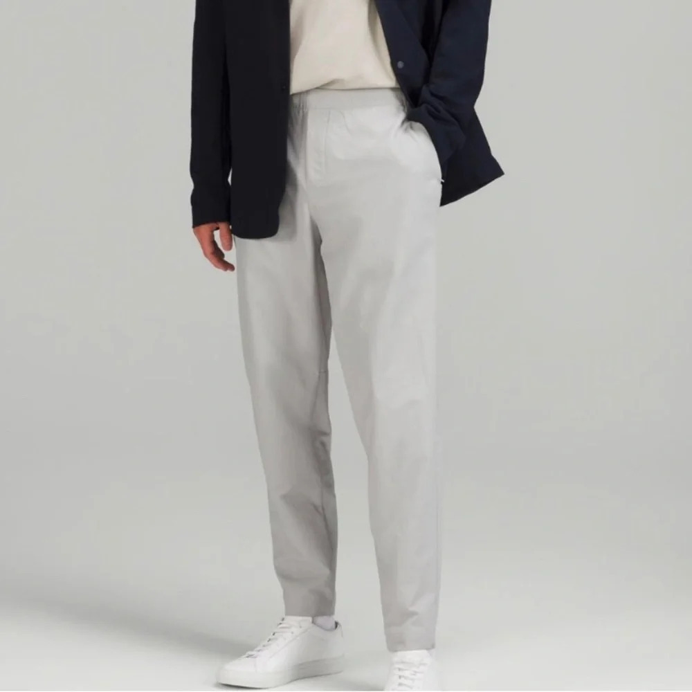 Lululemon Venture Trouser *Pique in Grey Size Medium